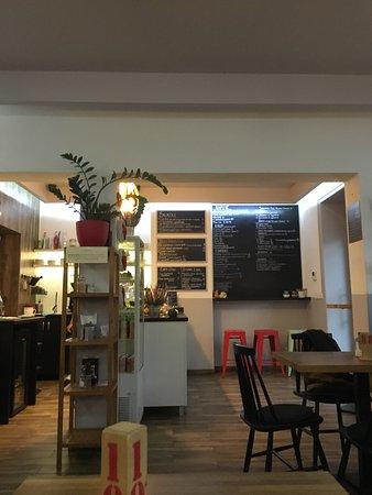 Kawiory 8 Cafe
